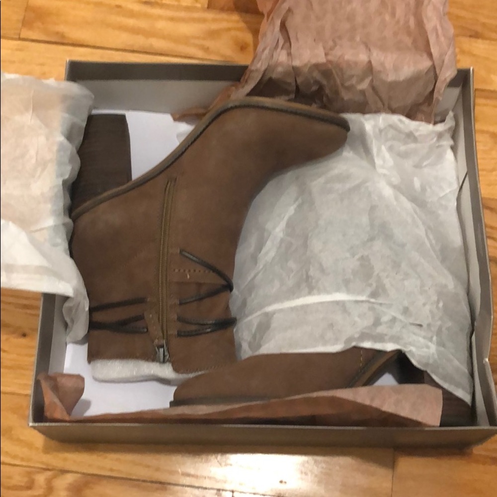 Booties - Picture 4 of 5